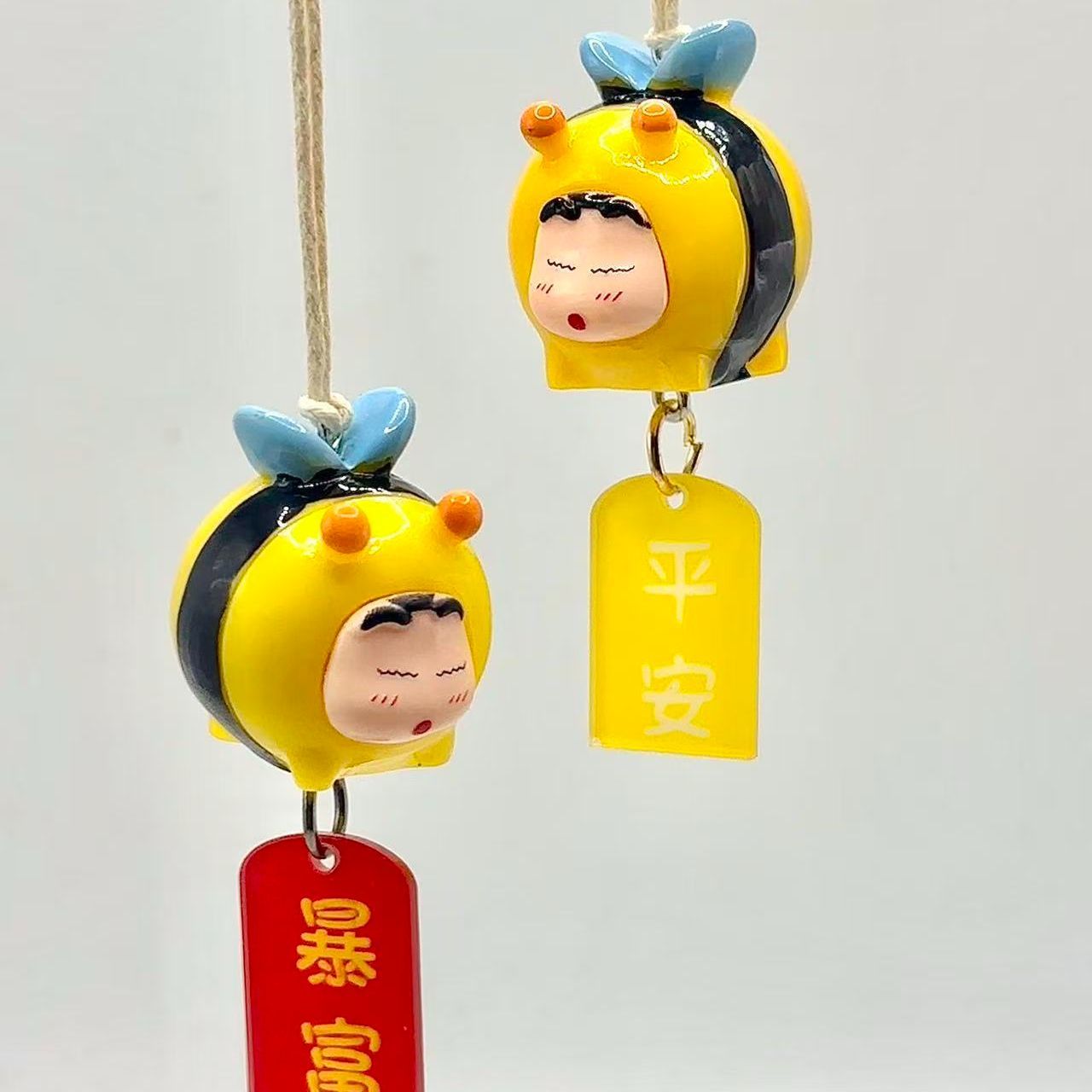Home Decor Interior - 짱구는 못말려 꿀벌 코스프레 피규어 자동차