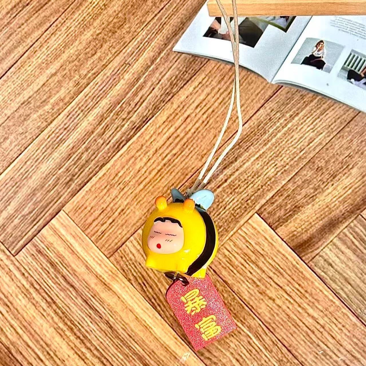 짱구는 못말려 꿀벌 코스프레 피규어 자동차 장식 펜던트 - Home Decor Interior 리뷰 및 가격
